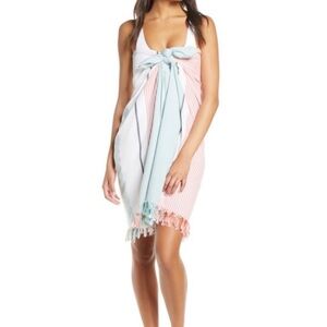 Tavik - Beach Coverup / Beach Blanket
